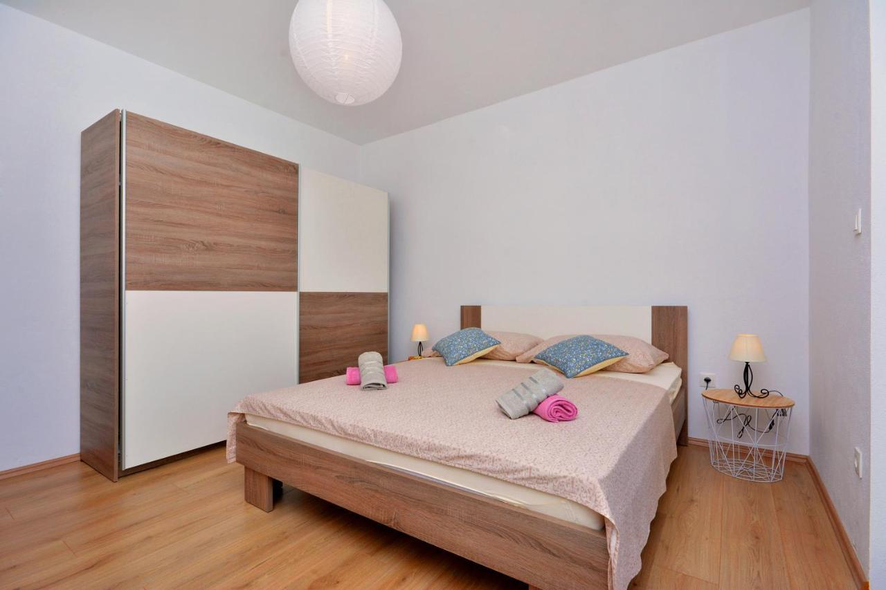 Apartment Wild Rose Podstrana Exterior photo