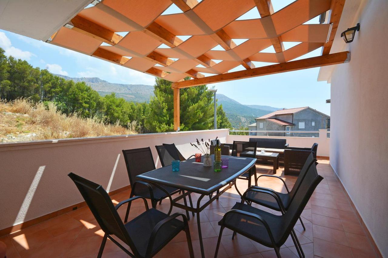 Apartment Wild Rose Podstrana Exterior photo